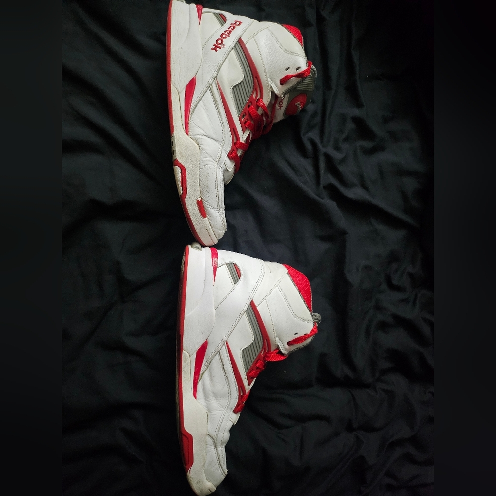 Reebok The Pump Sneakers with Red Accents - Picture 4 of 8
